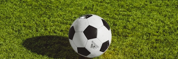 英超联赛争冠形势分析文章配图